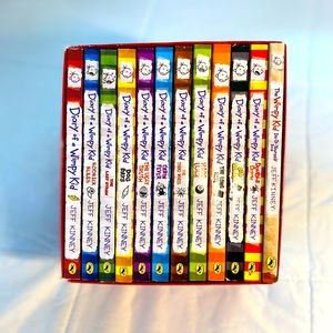 “Diary of a Wimpy Kid” Box of Books Set of 11 Series books + Do-it-Yourself book
